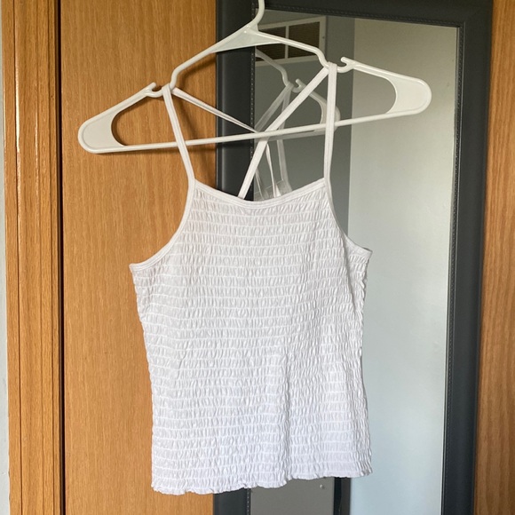 basic white textured tank top - Picture 1 of 2